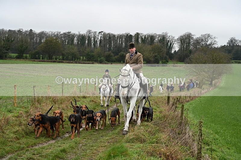 WJ7_9430 - Walk out..