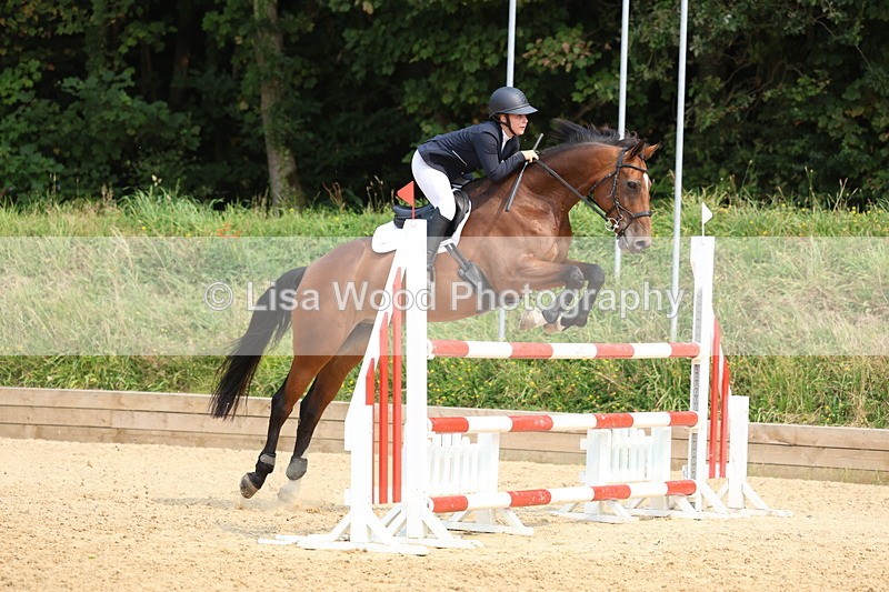 3E7A2619 - Class 8: Senior Newcomers/1.10m open