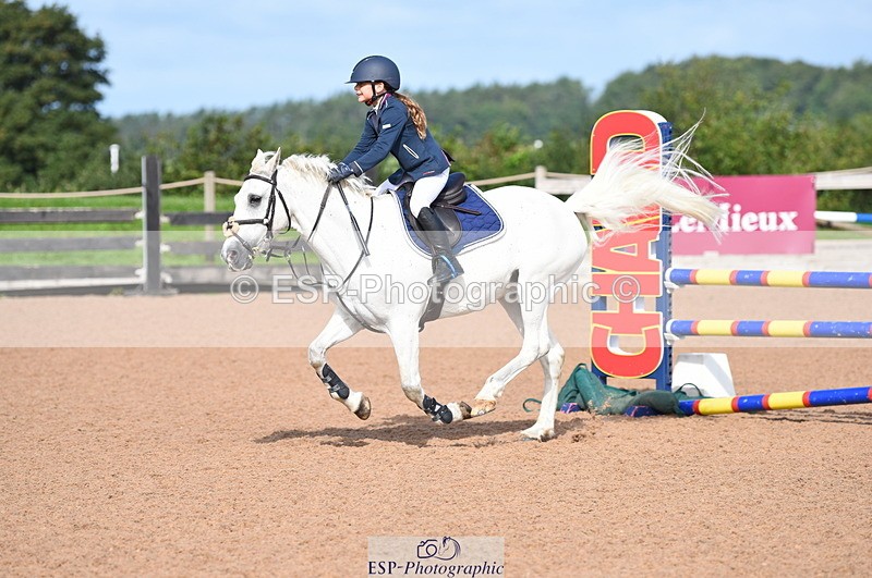 230716A-092152-01902 - Cls 32 Stepping Stones 128cm & 138cm