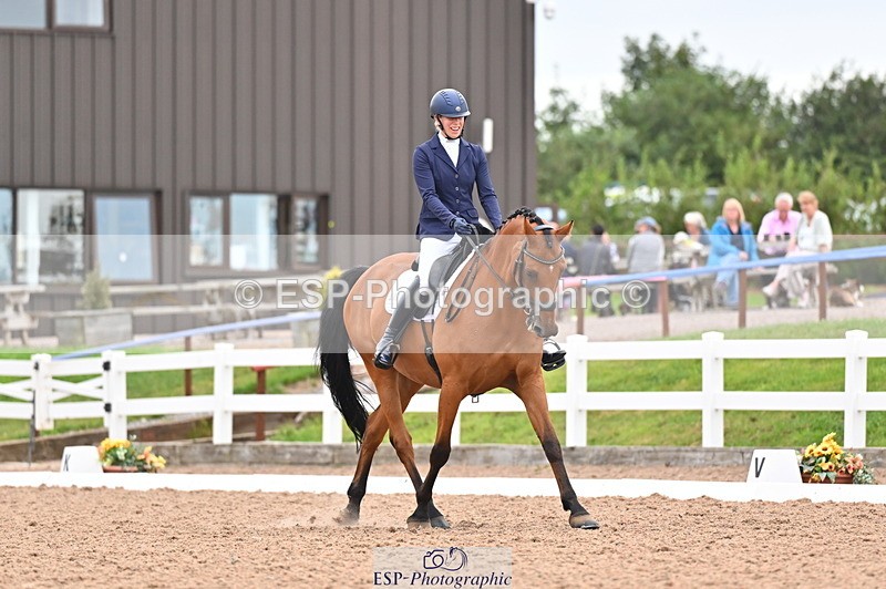 240817A-154650-10363 - 316-Hannah.Drinkwater-Sonnetti