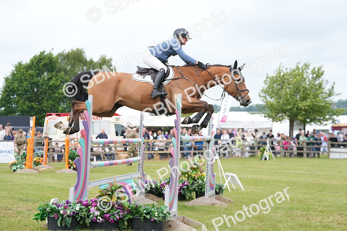 SBM_06615 - Class 202 - National 1.40m Open