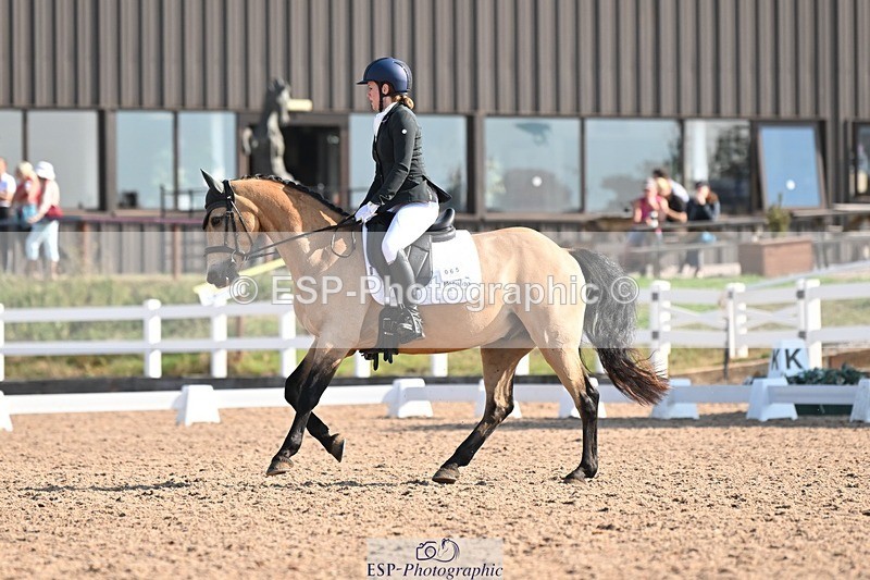 250816-094432-02959 - 065-Nicky.TurriffMyshall.Robby