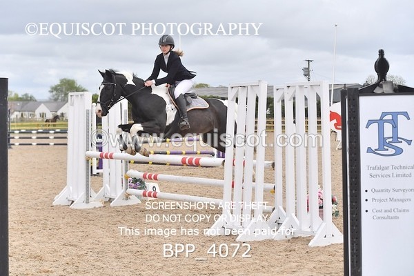 BPP_4072 - CLASS 4 Senior BritiNovice/ 90cm Open