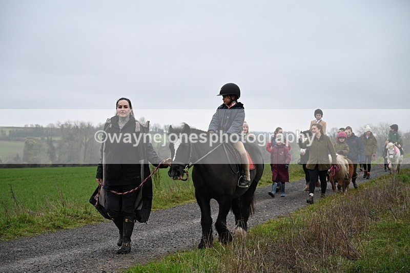 WJ7_9814 - Walk out..