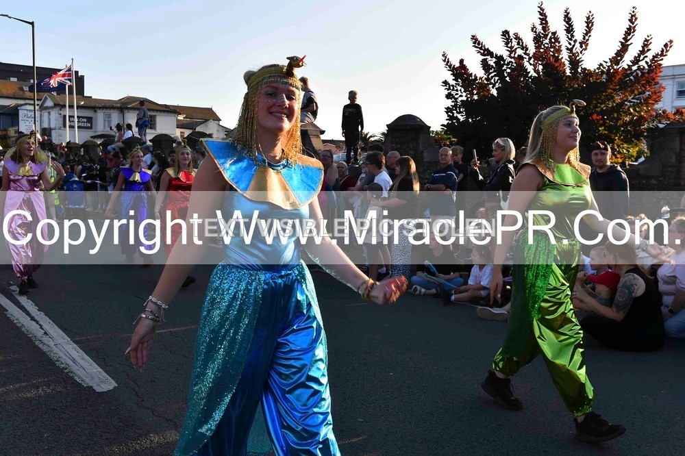 SH4_3518 - Carnival Procession.