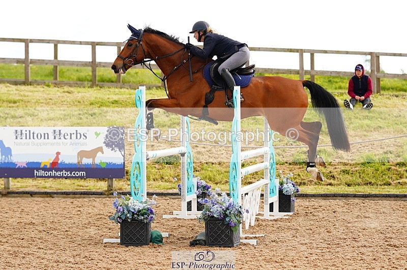 240526A-111400-07767 - Cls 26 Chard Equ 1.05m and 1.10m Grand Prix