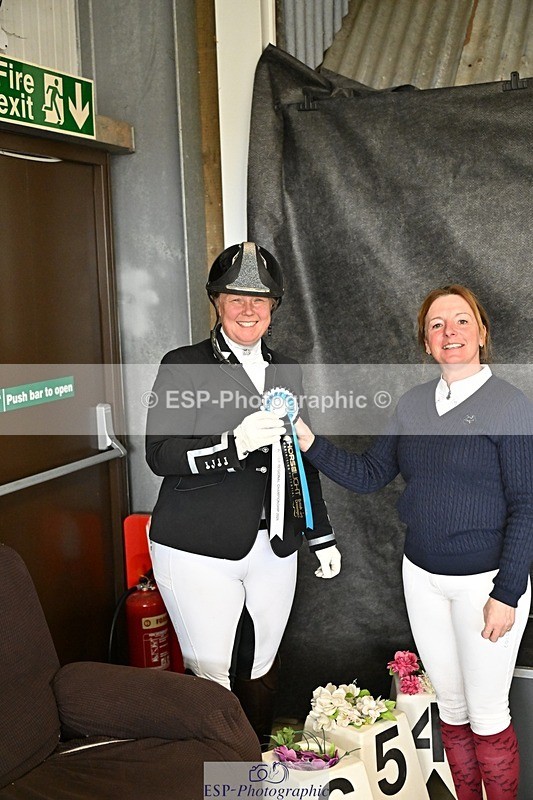 260214-130418-03851 - Cls 15 Medium Silver Presentations