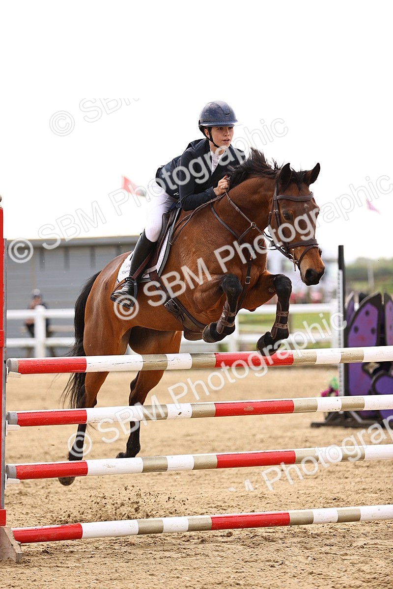 SBM_002458 - Class 11 - Senior newcomers - 1.10m