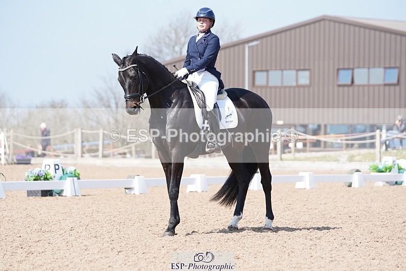 250404-133206-06206 - 003-Abbie.Newbury-Seagry.Firstamour