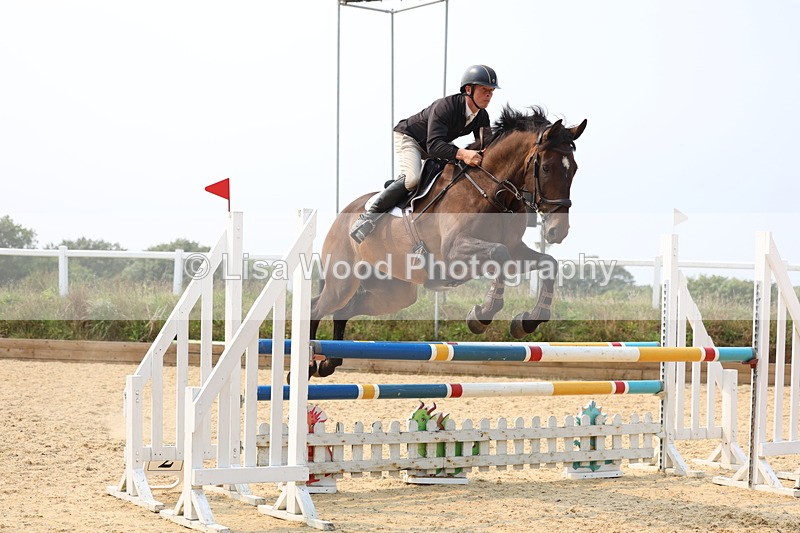 3E7A2573 - Class 8: Senior Newcomers/1.10m open