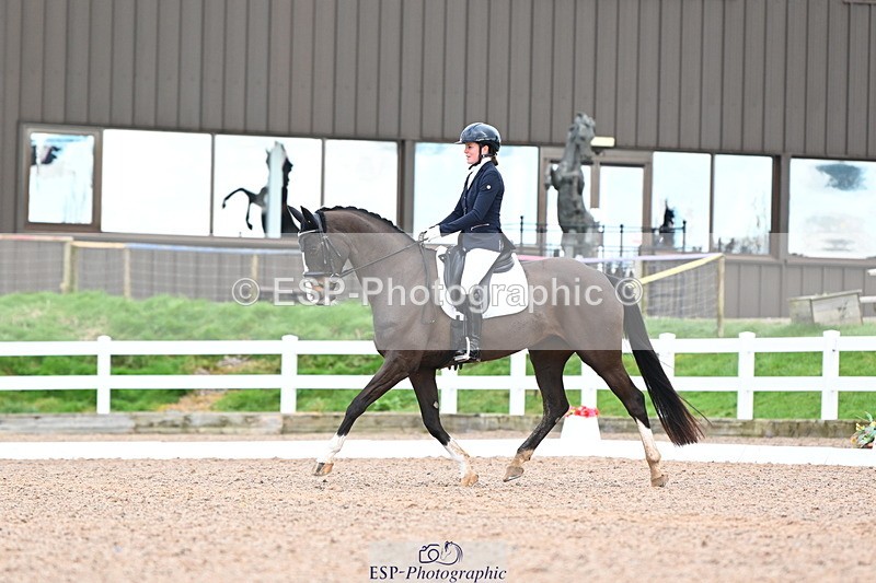 240218A-122315-07257 - 161-Katie.Warner-Active.Nuvalari