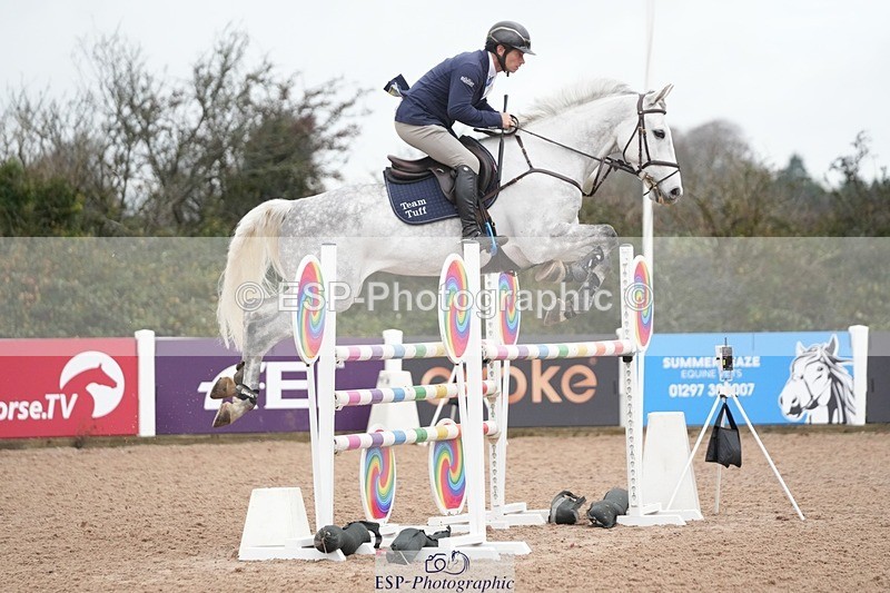 251107-131031-01087 - Cls 6 Foxhunter and 1.20m Open