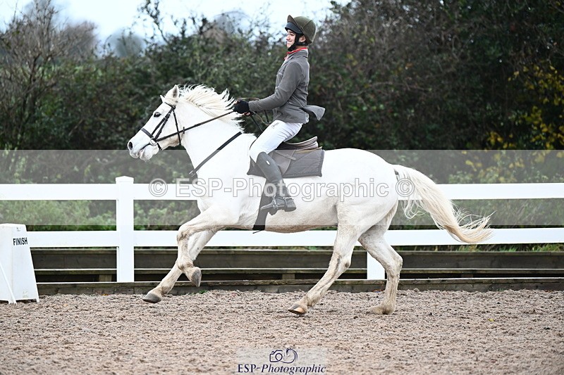 231118A-105530-01572 - Cls 5 Discovery & 90cm Open