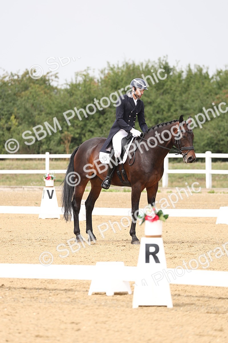 SBM_007122 - Class 9 - FEI INT I - 13.37-14.33