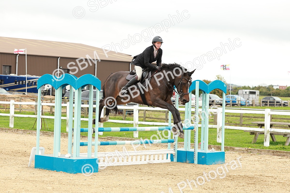1I0A6923 - Class 2 - Senior British Novice
