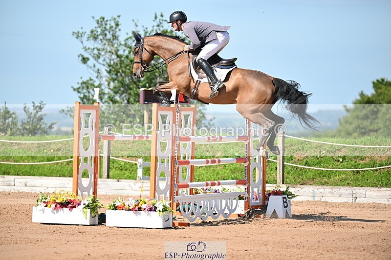 240718A-102958-04533 - Cls 1, 3 Star Small Tour 1.35m