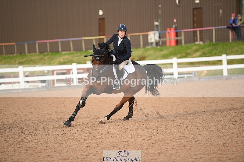 231015A-164306-09377 - Cls 27 1.10m Amateur Q 2nd R