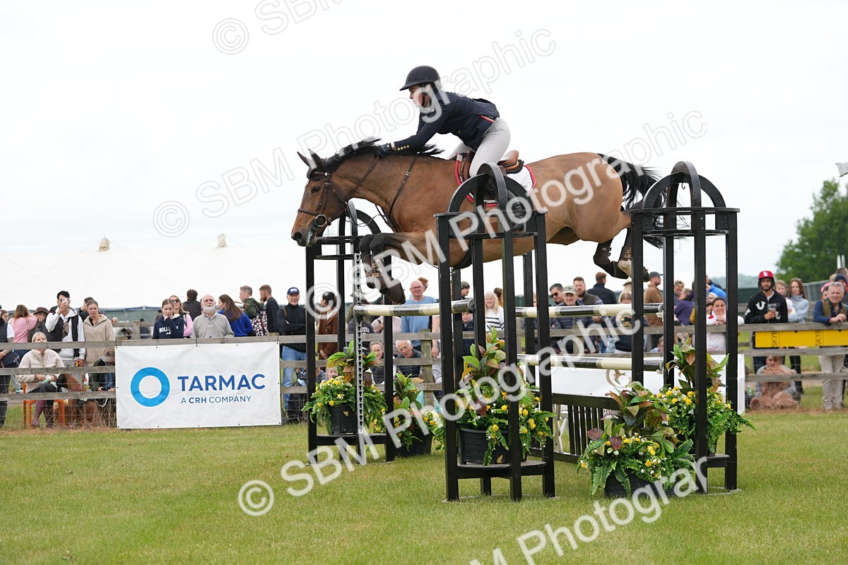 SBM_06450 - Class 202 - National 1.40m Open