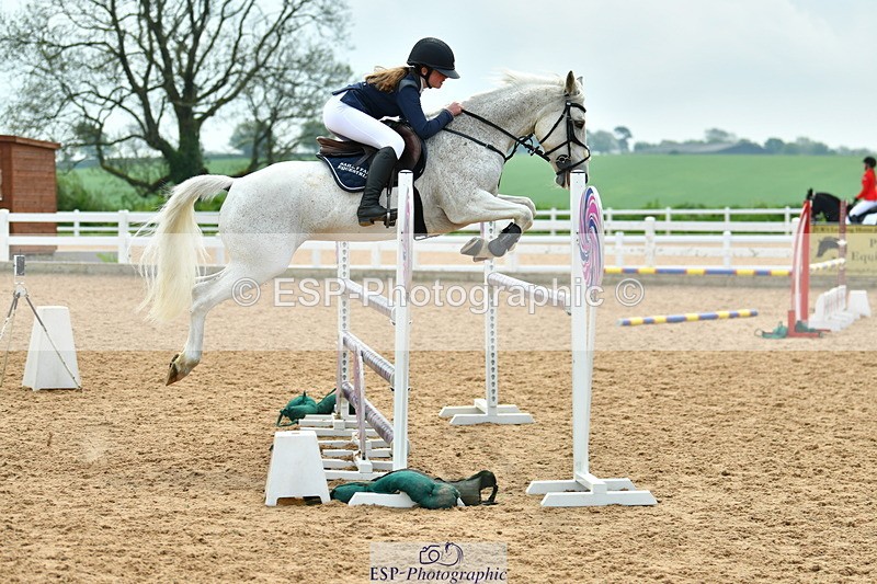 230514A-131559-02908 - Cls 25 Pony Foxhunter & 1.10m Open