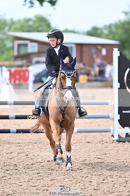 240628A-162948-01486 - Cls 5 Stepping Stones 128cm + 138cm