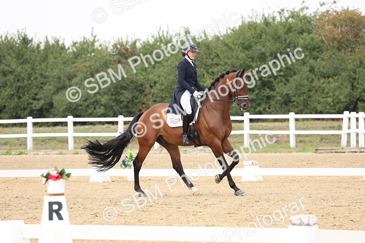 SBM_007460 - Class 9 - FEI INT I - 14.57-15.45