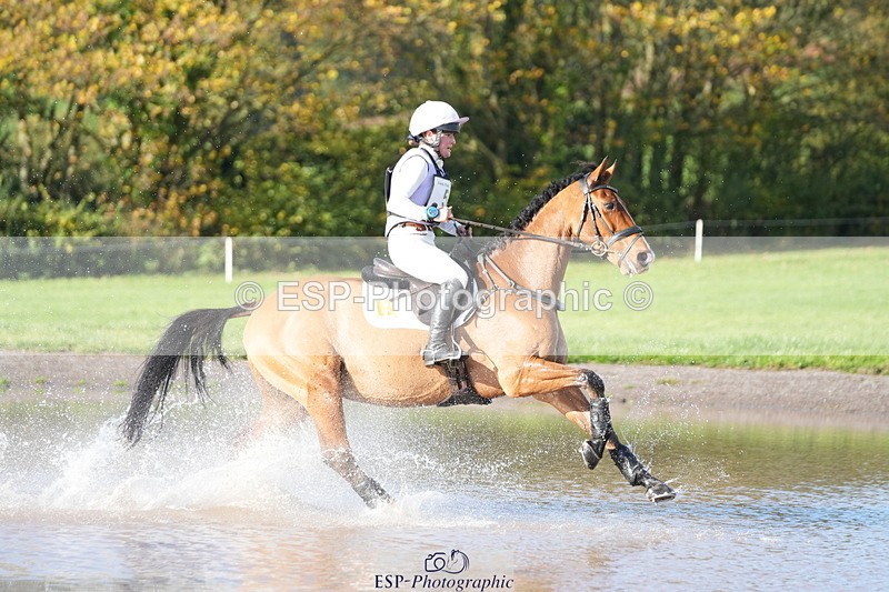 251024A-104647-06911 - A-005-Safia.Woodward