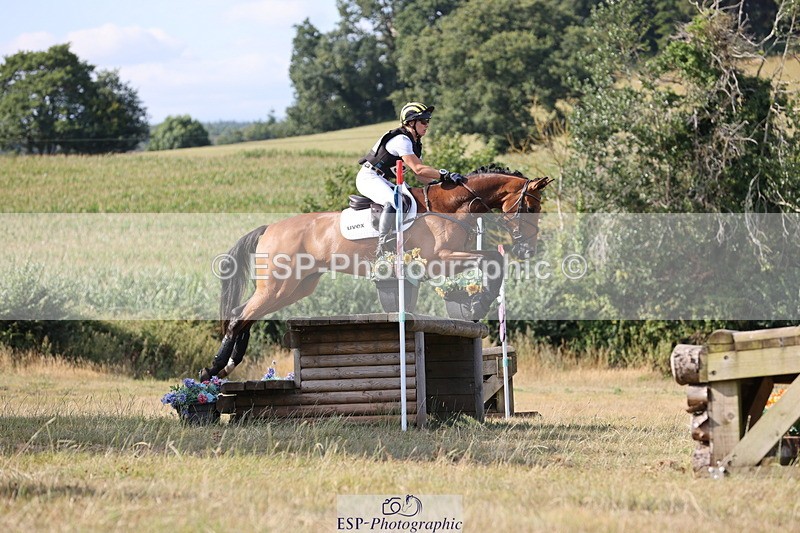 250802A-172235-08520 - H-351-Franky.Reid-Warrilow-DOLLEY.SYMPHONY.J.K