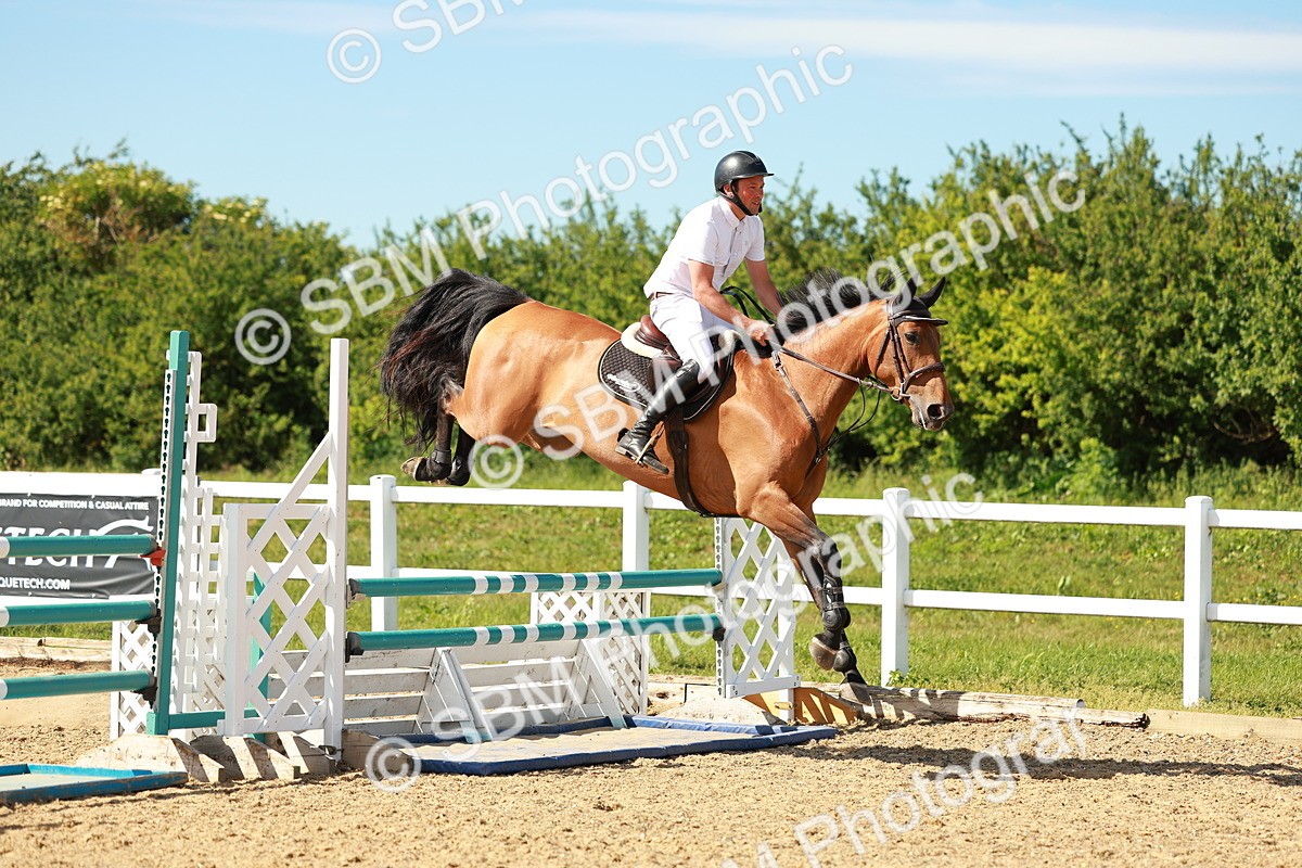SBM_002866 - Class 4 - Senior Newcomers - 1.10m