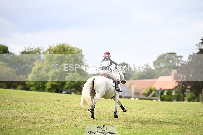 240825X-155815-36145 - 80cm XC 15.30 to 16.30