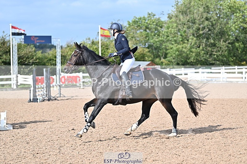 241004A-125600-02149 - Fri 09 95cm Amateur Quals