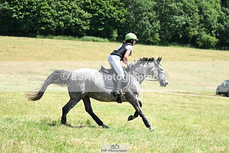 240629X-142825-4203 - 210-Tarka_Abraham-QUEEN_RUBIE