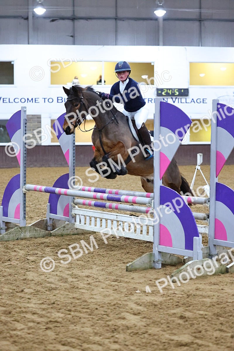 SBM_002584 - Class 6 - Holly & Ivy Stakes - 90cm