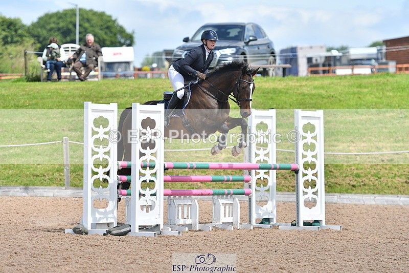 240609A-113106-04599 - Cls 17 Snr 1.05m Open