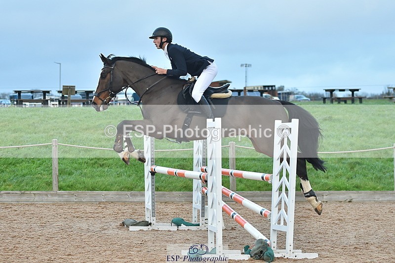 231119A-152134-06378 - Sun Cls 11-13 Children on Horses 90cm, 1m & 1.10m
