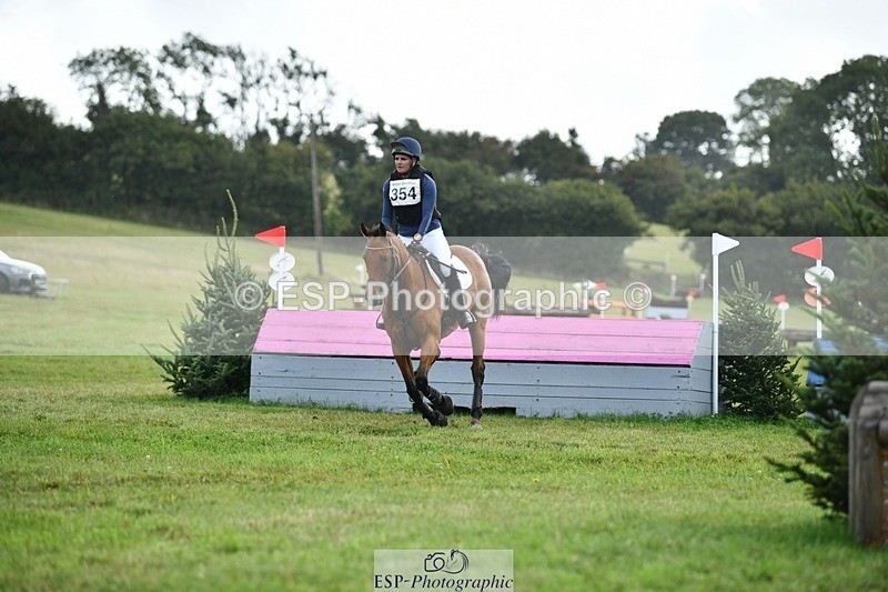 250831-102358-05957 - H-354-Issy.Colwell