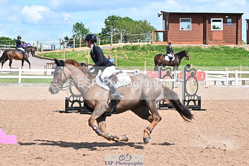 240619A-153752-00896 - Cls 5 Snr Foxhunter and 1.20m Open