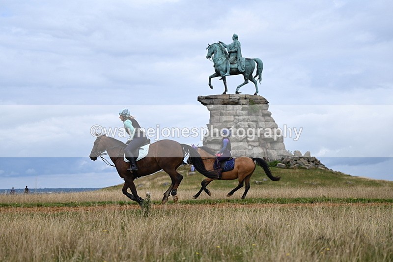DSC_6177 - Time at Statue 12:17 to 12:44