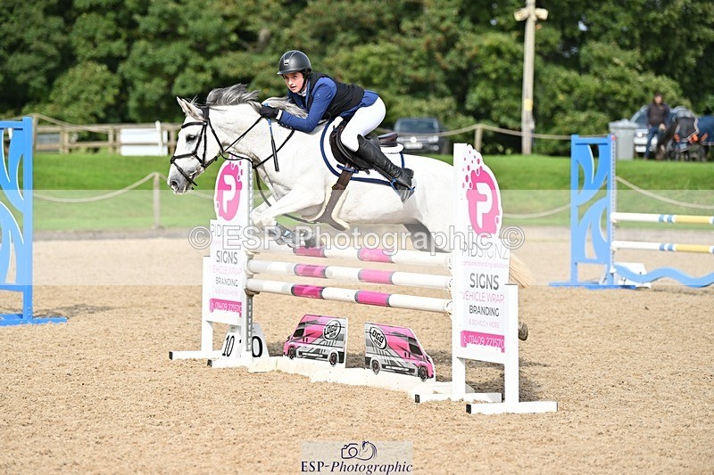 230930-114711-00391 - Cls 4 Pony Newcomers & 1m Open