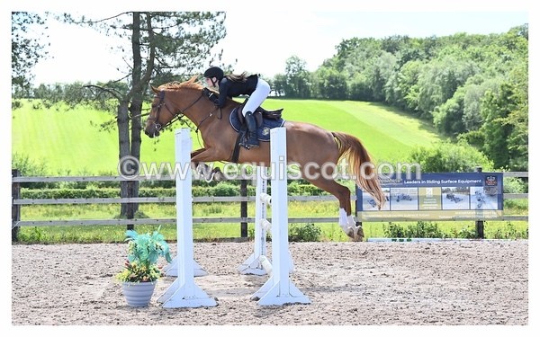 BPP_1059 - CLASS 4 FRI Newcomers/ 1.10m Open