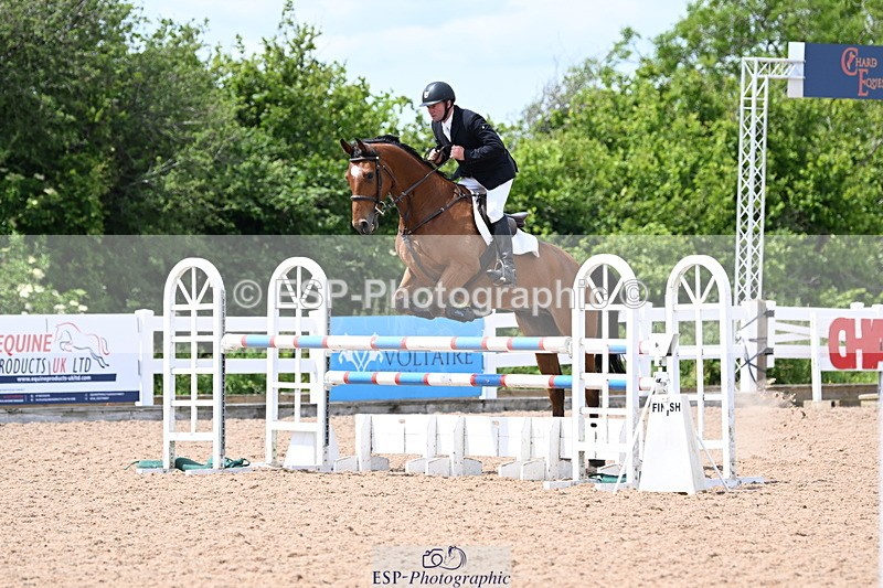 240619A-144311-00720 - Cls 4 Snr Newcomers and 1.10m Open