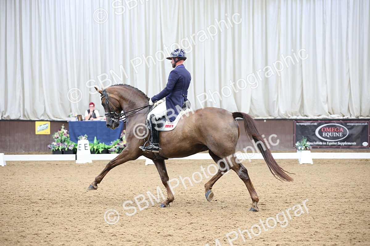 SBM_004830 - Class 9 - FEI Inter 1 Gold - 16.59-17.47