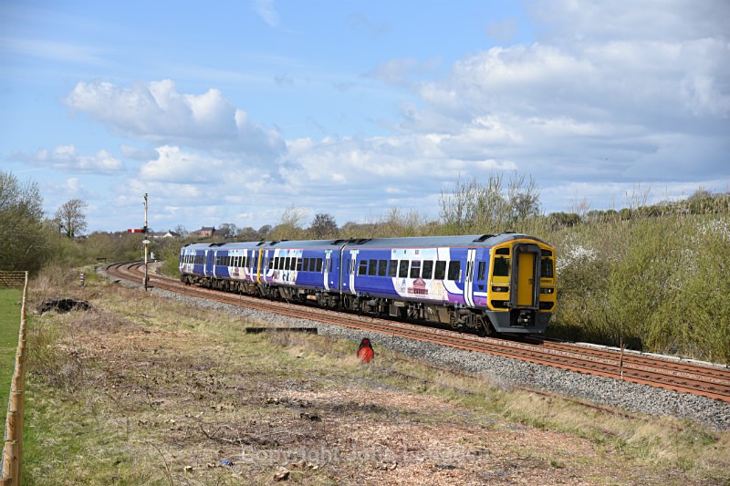 JL - 10.4.17 158905 & 158903 1404 Carlisle - Leeds, Howe & Co sidings - Howe & Co. sidings