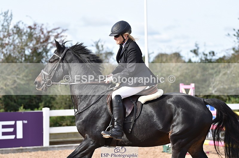 231015A-131216-08237 - Cls 25 95cm Amateur Q 2nd R