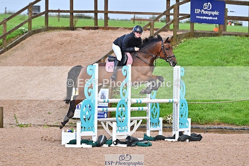 250912-160300-05335 - Cls 13 Snr 1.05m and 1.10m