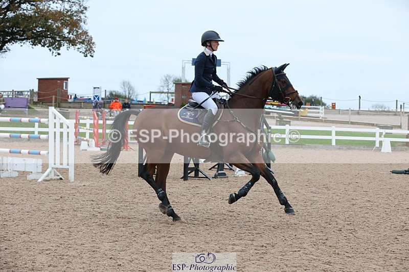 241101A-155459-03132 - FRI Cls 8 National 1.30m