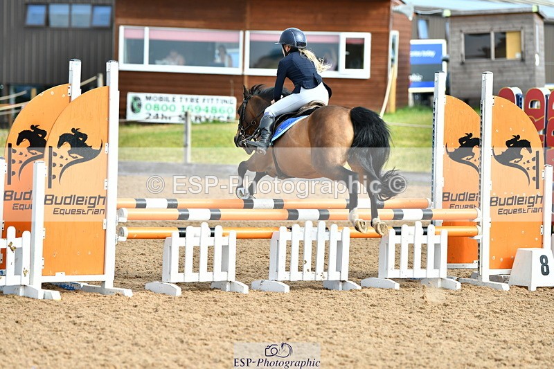 230624A-090411-00027 - Cls 36 Stepping Stones 128 & 138cm