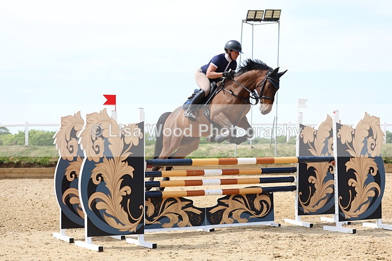3E7A7006 - Class 7: Senior Newcomers/1.10m open