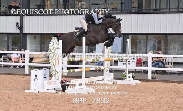 BPP_7832 - CLASS 16 FRI GFS Saddles Senior Newcomers/1.10m Open