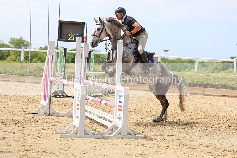 3E7A0446 - Class 10: Senior 95cm open