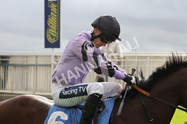 yr24092021r4-12 - Race 4 3.15pm William Hill Play Responsibly British EBF Restricted Novice Stakes